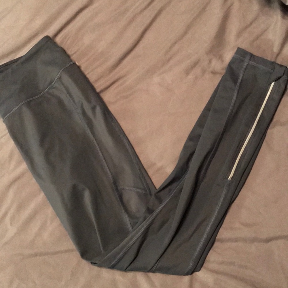 VS Sport Gray Leggings